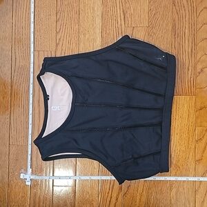 High neck sports bra